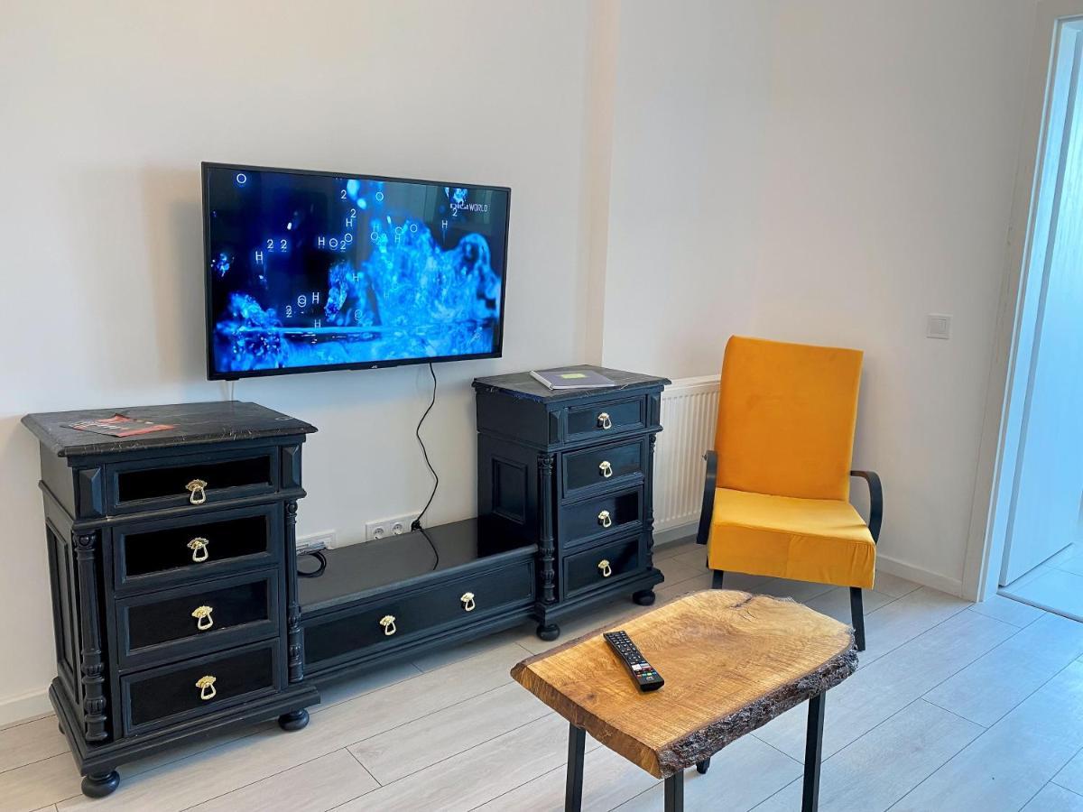 Plaza View Studio Бухарест Екстер'єр фото